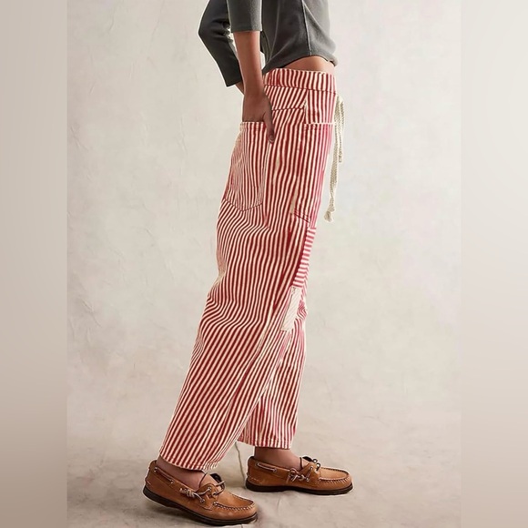 NWOT Med. Striped Red and White Women's Wide Leg Pants - Picture 4 of 11